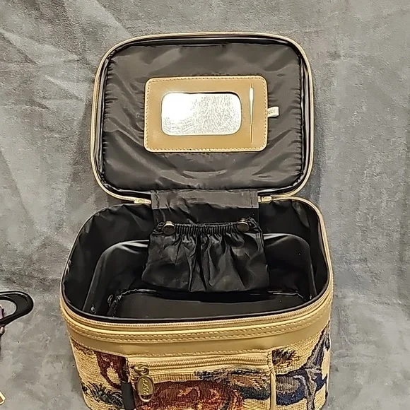 Vintage Makeup Train Equestrian Horses Travel - Picture 5 of 12